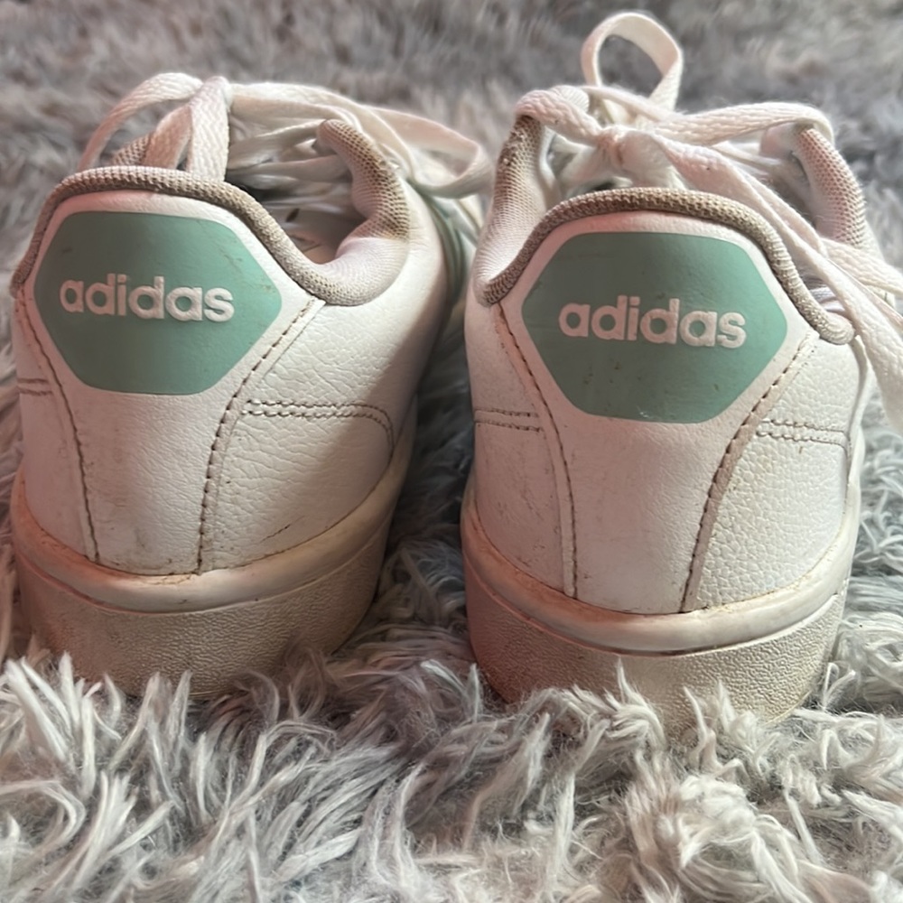 Adidas - Picture 3 of 6